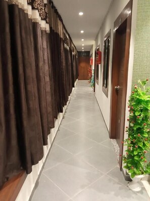 Lobby - Hotel Mansarovar (Vadodara)