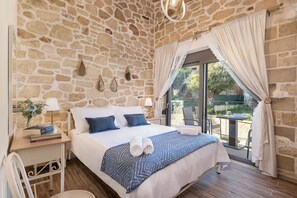 Villa | In-room safe, laptop workspace, soundproofing, iron/ironing board - Villa Vanka (Chania)