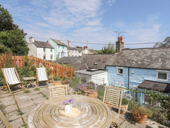 Cottage | Outdoor dining