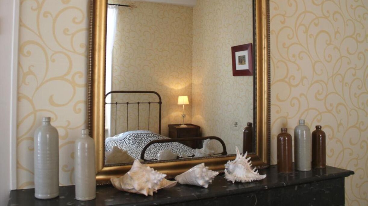 Charming family manor house in the heart of Southern Burgundy