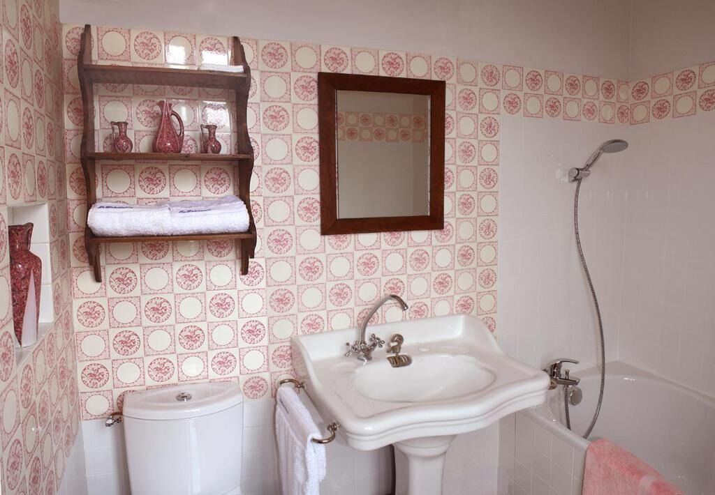 Charming family manor house in the heart of Southern Burgundy