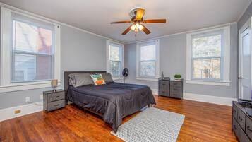 2 bedrooms, bed sheets