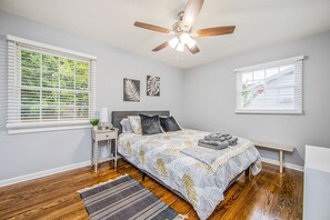 3 bedrooms, bed sheets - Reilly Road Ranch (Fayetteville)