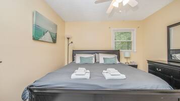 1 bedroom, bed sheets