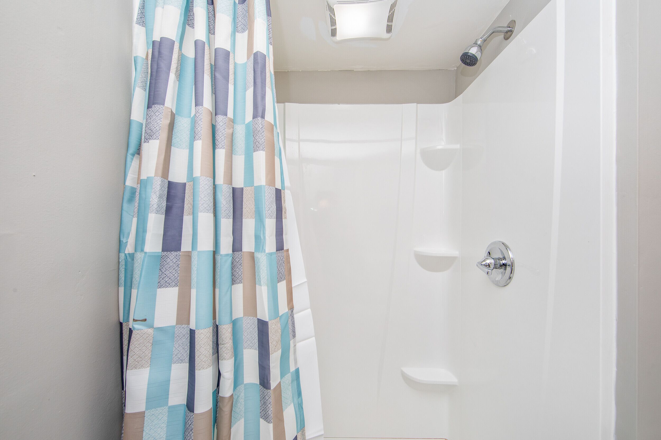 Shower, towels