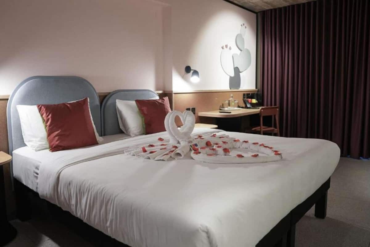 Standard Room, City View