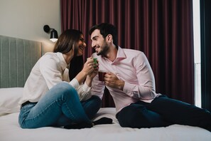 Superior kamer, uitzicht op zee | Luxe beddengoed, een kluis op de kamer, verduisterende gordijnen
