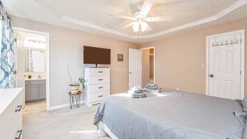 3 bedrooms, bed sheets
