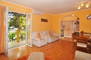 Apartment, Multiple Beds | Living room | 30-inch TV with cable channels - Spacious 100m2 apt W.big Terrace & Great sea View (Split)