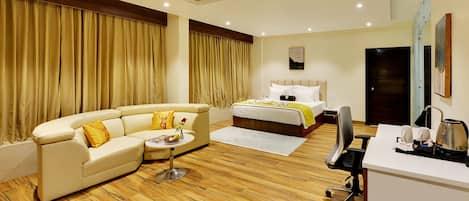 1 bedroom, in-room safe, iron/ironing board, free WiFi