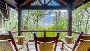 Terrace/patio - Looks Like Love! on Valentine Lane: 2 Levels of Luxury Home w Mtn Views, Porches (Highlands)