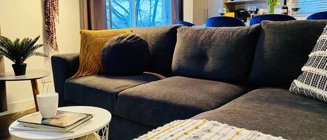 Smart TV, fireplace, offices