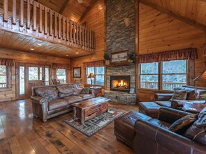 Smart TV, fireplace, DVD player