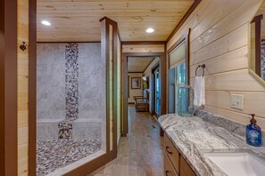 Bathroom - Happy Hour Heights – Blue Ridge, Ga. (Blue Ridge)