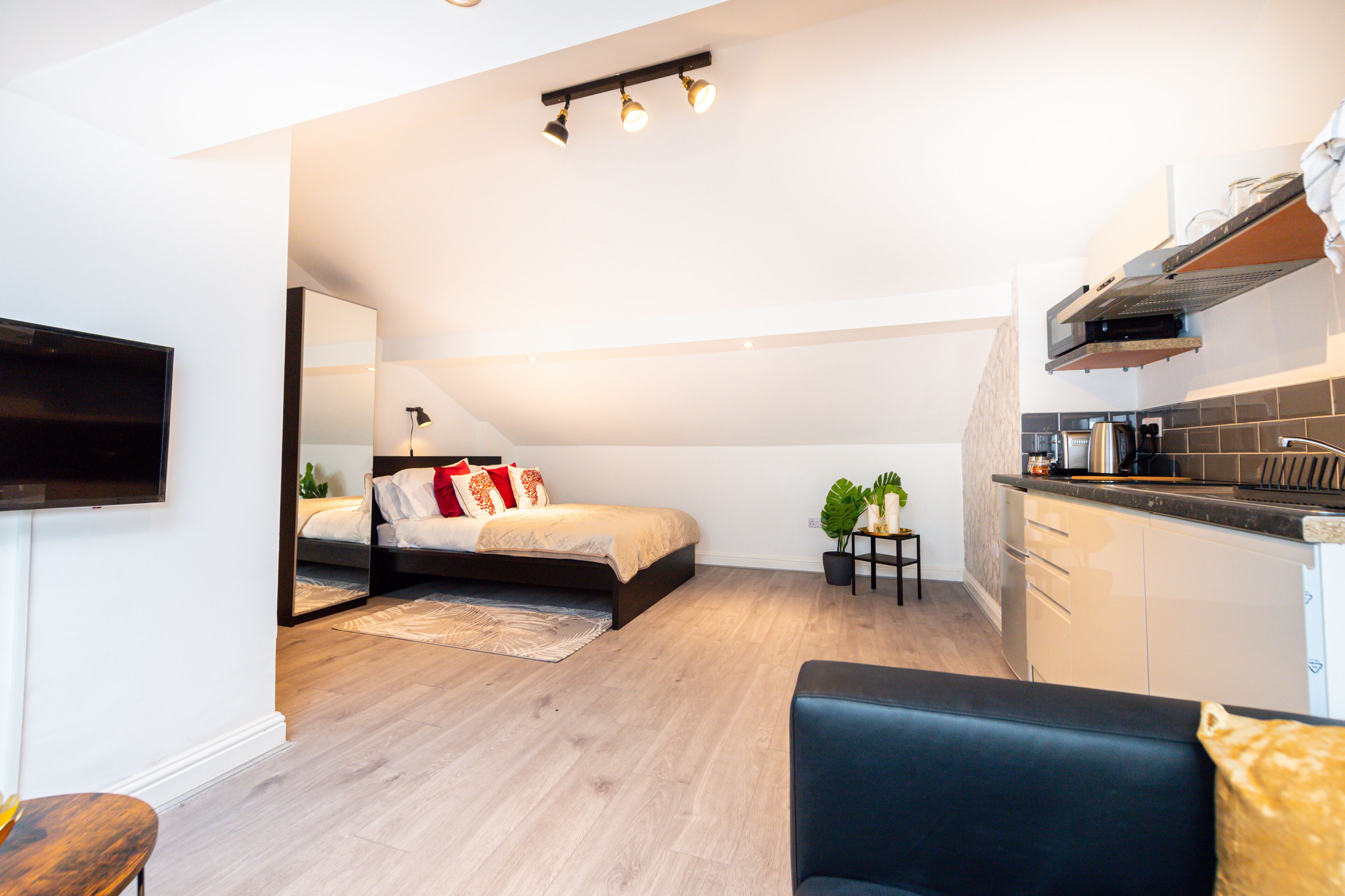 1 bedroom, desk, iron/ironing board, free WiFi