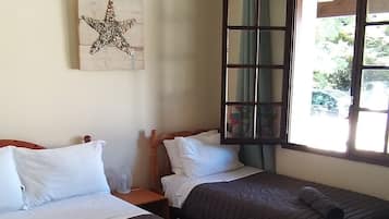 4 bedrooms, iron/ironing board, travel cot, free WiFi