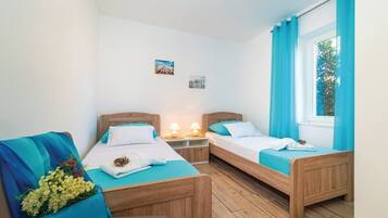 2 habitaciones, decoración personalizada y muebles diferentes