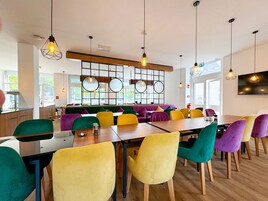 Daily buffet breakfast (EUR 19.9 per person)