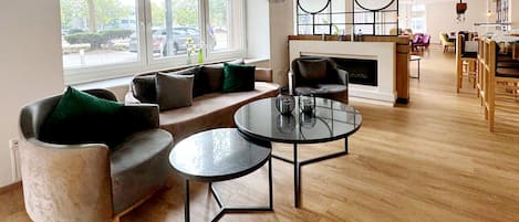 Bar-salon dans le hall