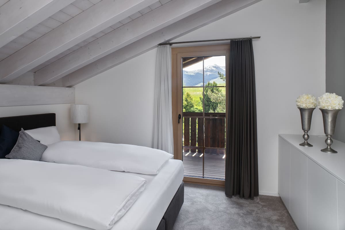 Luxury Suite | 1 bedroom, free WiFi, bed sheets