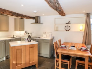 Cottage | Private kitchen | Fridge, dishwasher, electric kettle, toaster