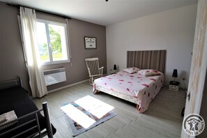 2 chambres, fer et planche Ă repasser, lit parapluie, Wi-Fi gratuit