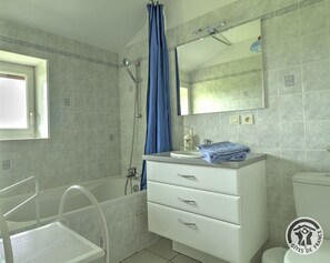 Bathtub
