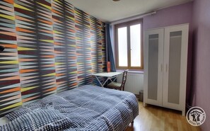 3 Schlafzimmer, Reisekinderbett, kostenloses WLAN, Bettwäsche