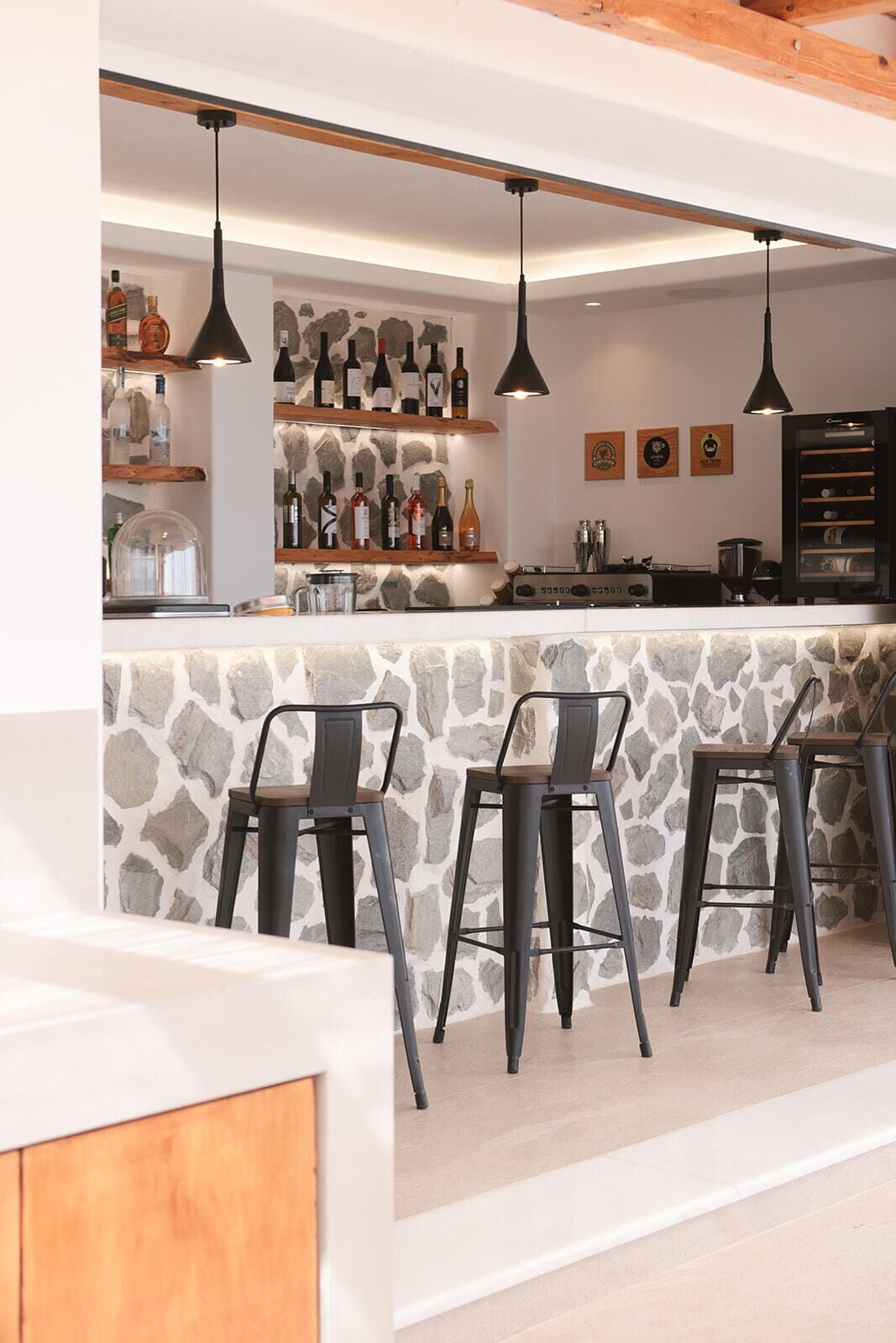 Bar ved bassenget