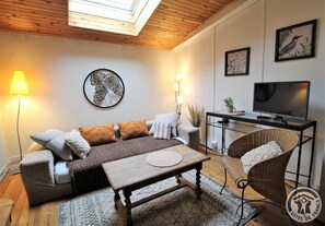 TV - Domaine Albert - POMMIERS (POMMIERS)