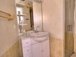 Dusche