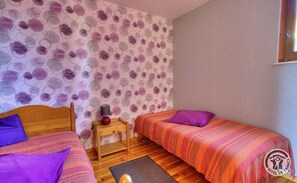 2 Schlafzimmer, Reisekinderbett, kostenloses WLAN