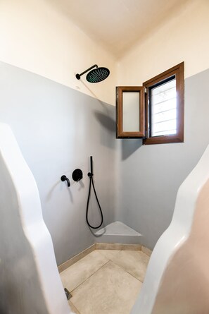 Villa, 1 Bedroom | Bathroom | Shower, towels - Rock House Villa (Mykonos)