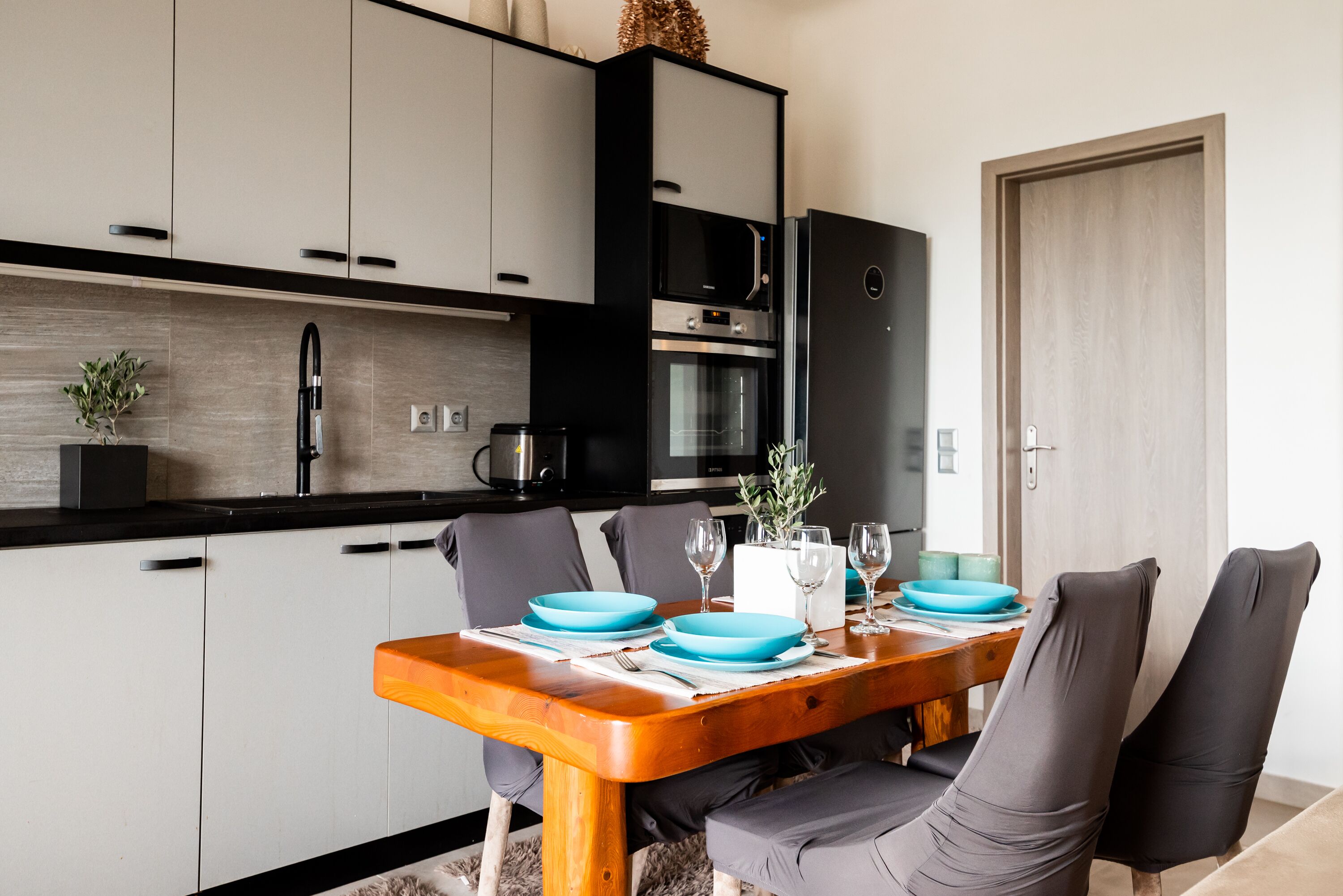 Villa, 1 Bedroom | Private kitchen | Fridge, microwave, oven, stovetop