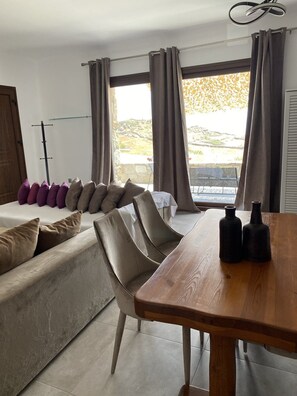 Vila, 1 quarto | Área de estar | TV de tela plana