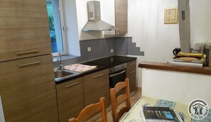 Microwave, dishwasher