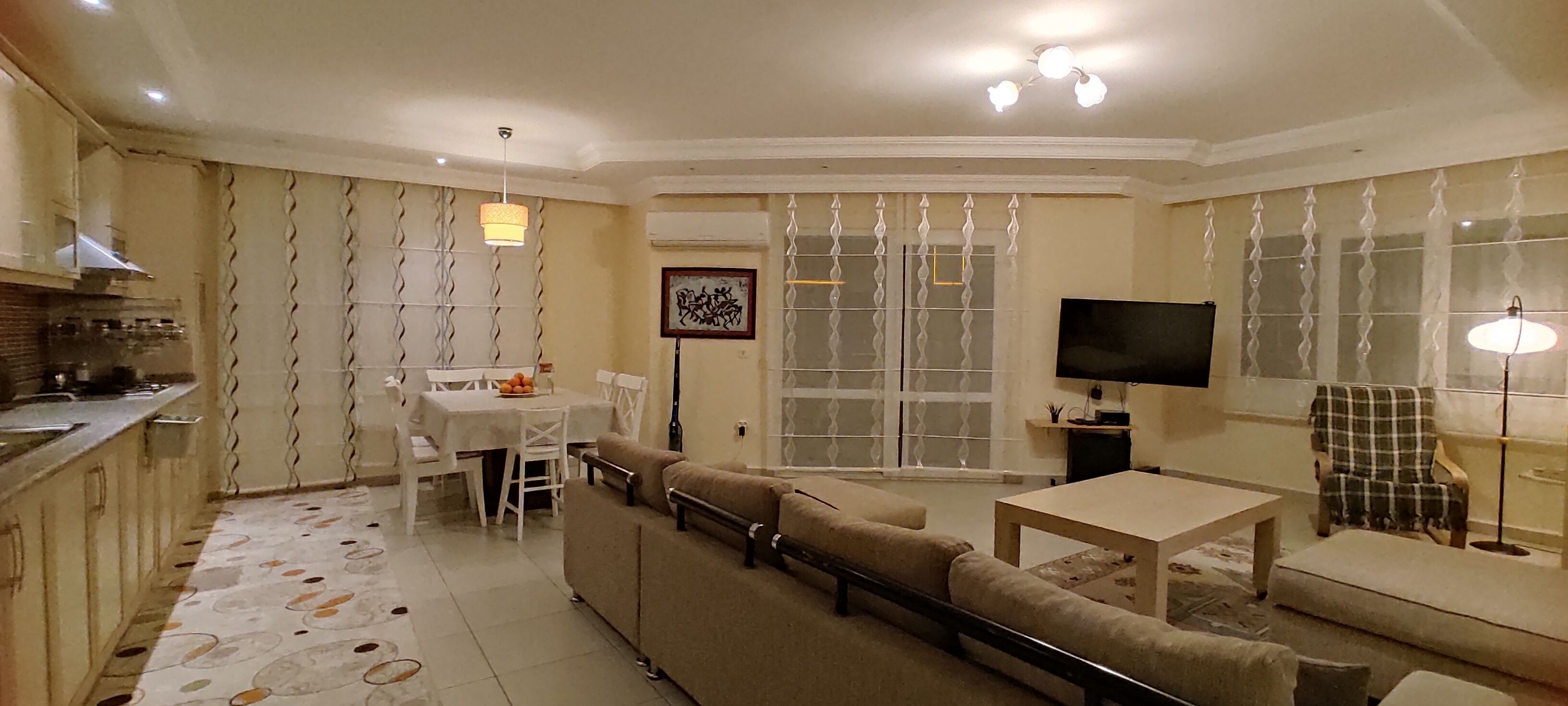 3 minutes to the beach! Spacious and silent suite with pool.