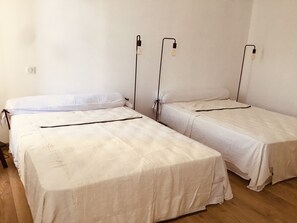 2 Schlafzimmer, Reisekinderbett, WLAN, Bettwäsche