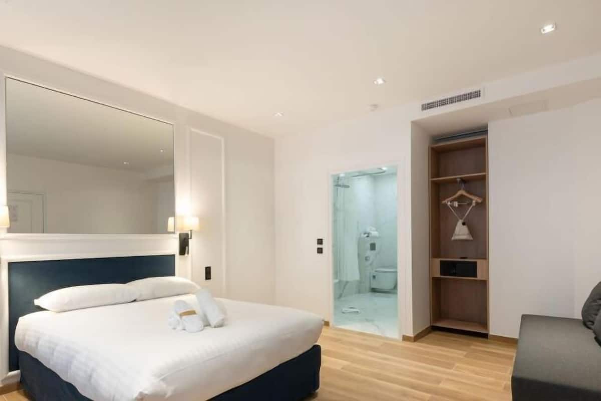 1 quarto, roupas de cama premium, cofres nos quartos, cortinas blackout