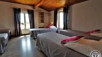 3 camere, ferro/asse da stiro, culla da viaggio, Wi-Fi gratuito
