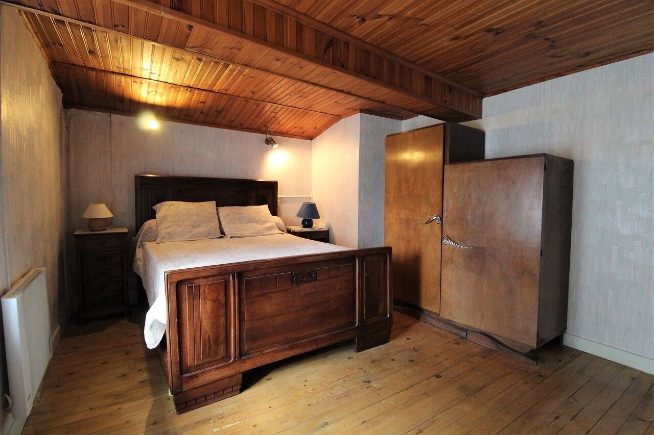 House No. 1050 in THEL MOUNTAINS BEAUJOLAIS