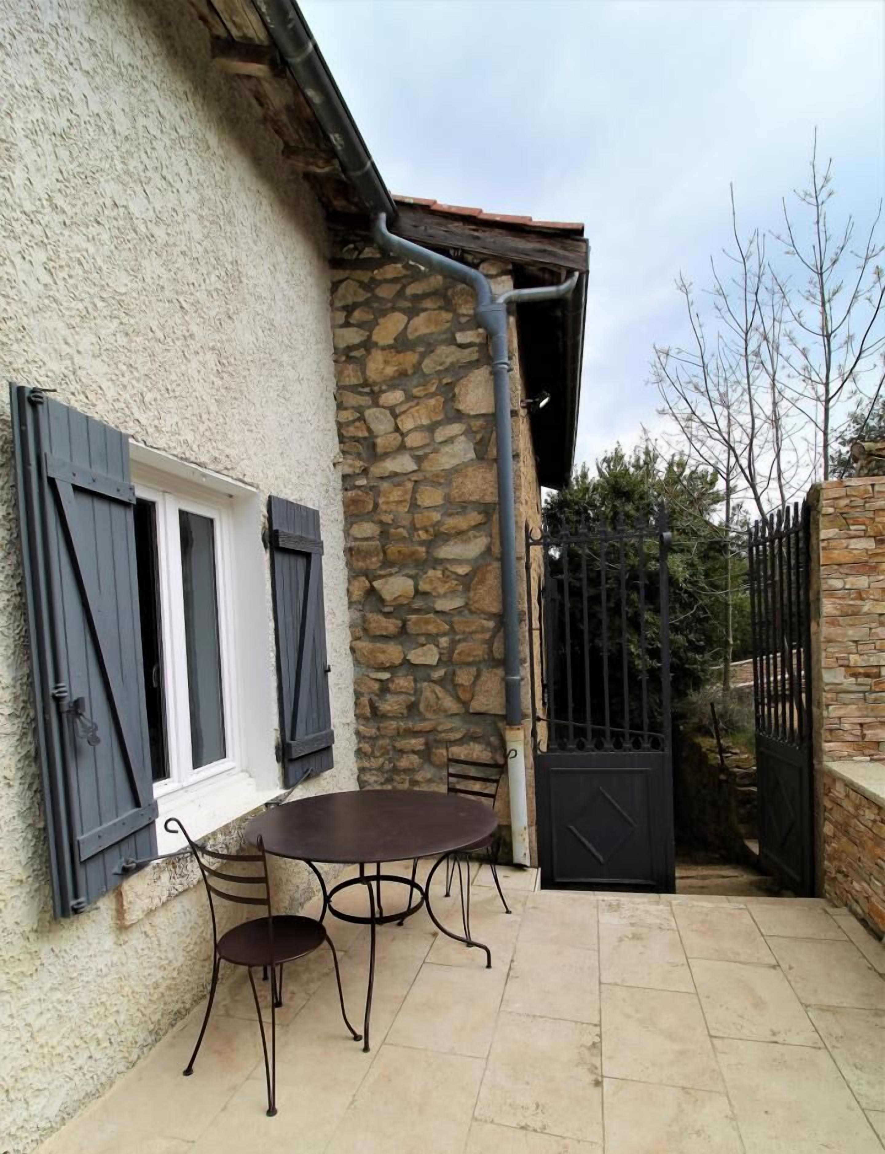 屋外ダイニングエリア