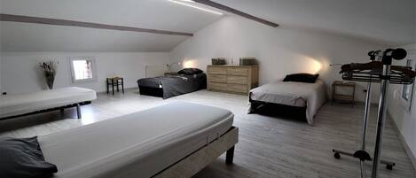 4 bedrooms, free WiFi