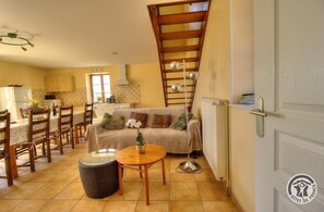 Télévision, cheminée