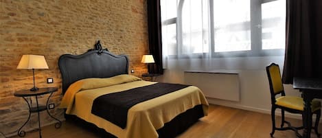 2 soverom, strykejern/-brett, reiseseng for barn og wi-fi (inkludert)