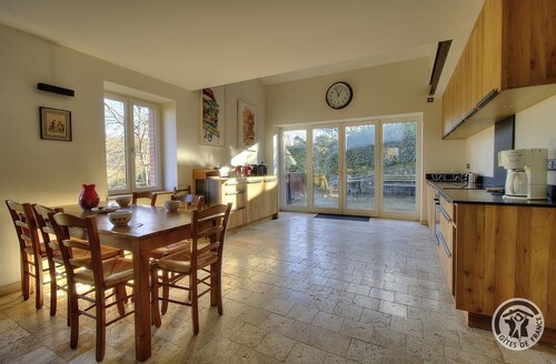 Le gîte de la Roche - CIVRIEUX D'AZERGUES