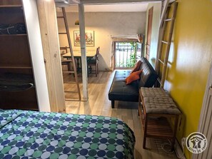 1 bedroom, travel crib, free WiFi