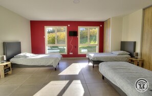 4 dormitorios, cuna de viaje, wifi gratis y accesible en silla de ruedas