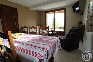 2 chambres, lit parapluie, Wi-Fi gratuit