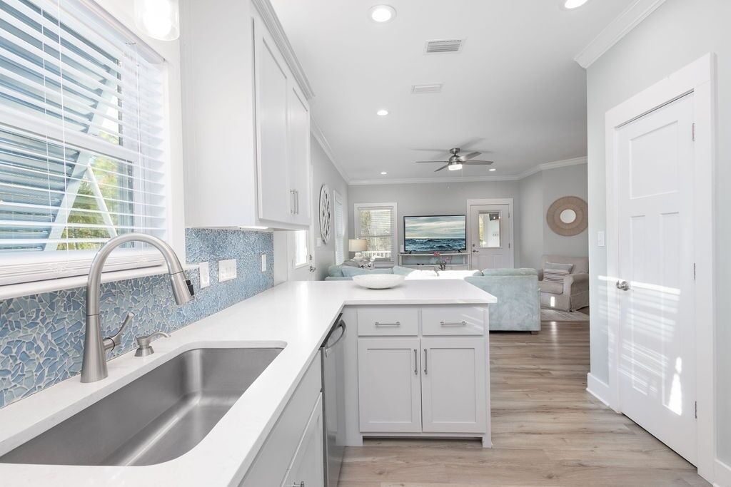 Cottage, 3 Bedrooms | Private kitchen